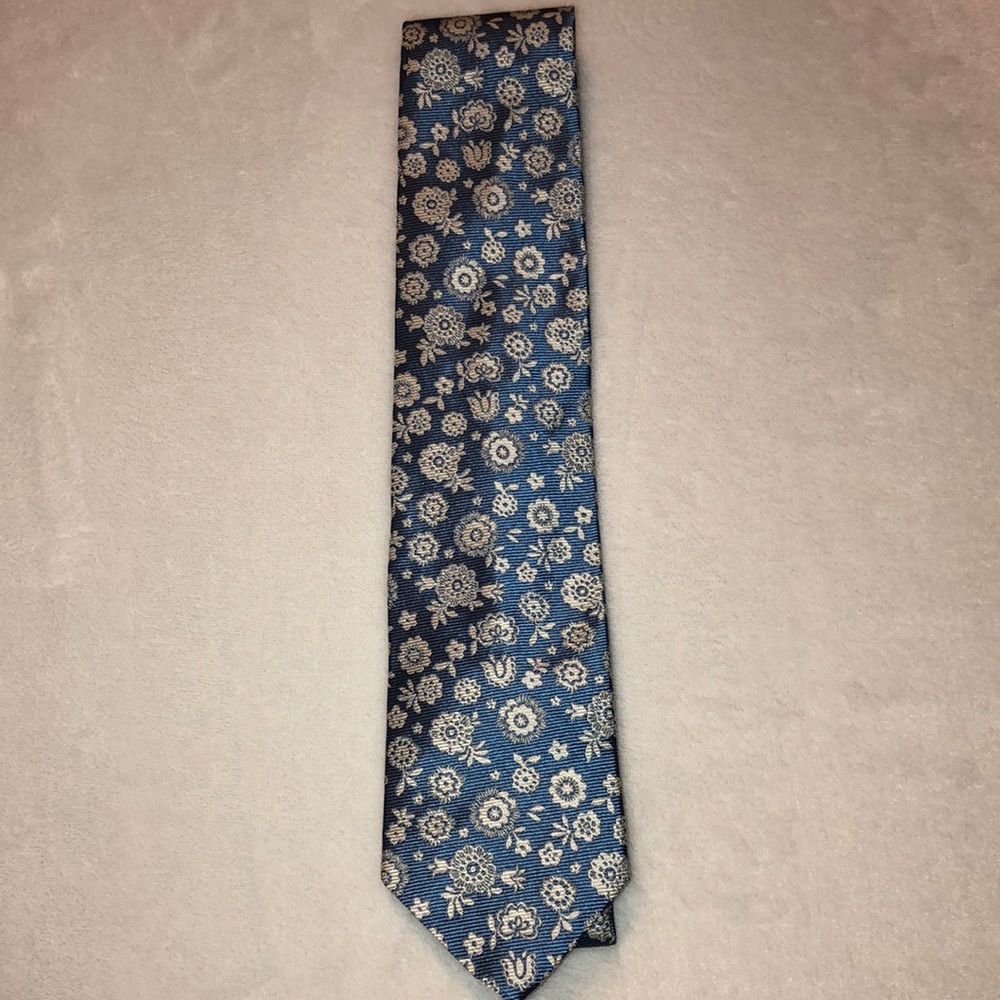 Brooks Brothers tie